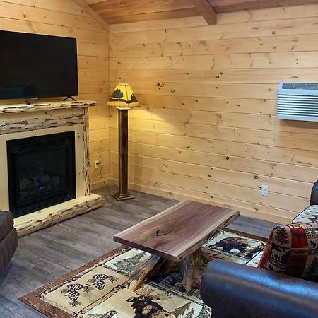 Briarwood Cabin By Amish Country Lodging Берлін Екстер'єр фото